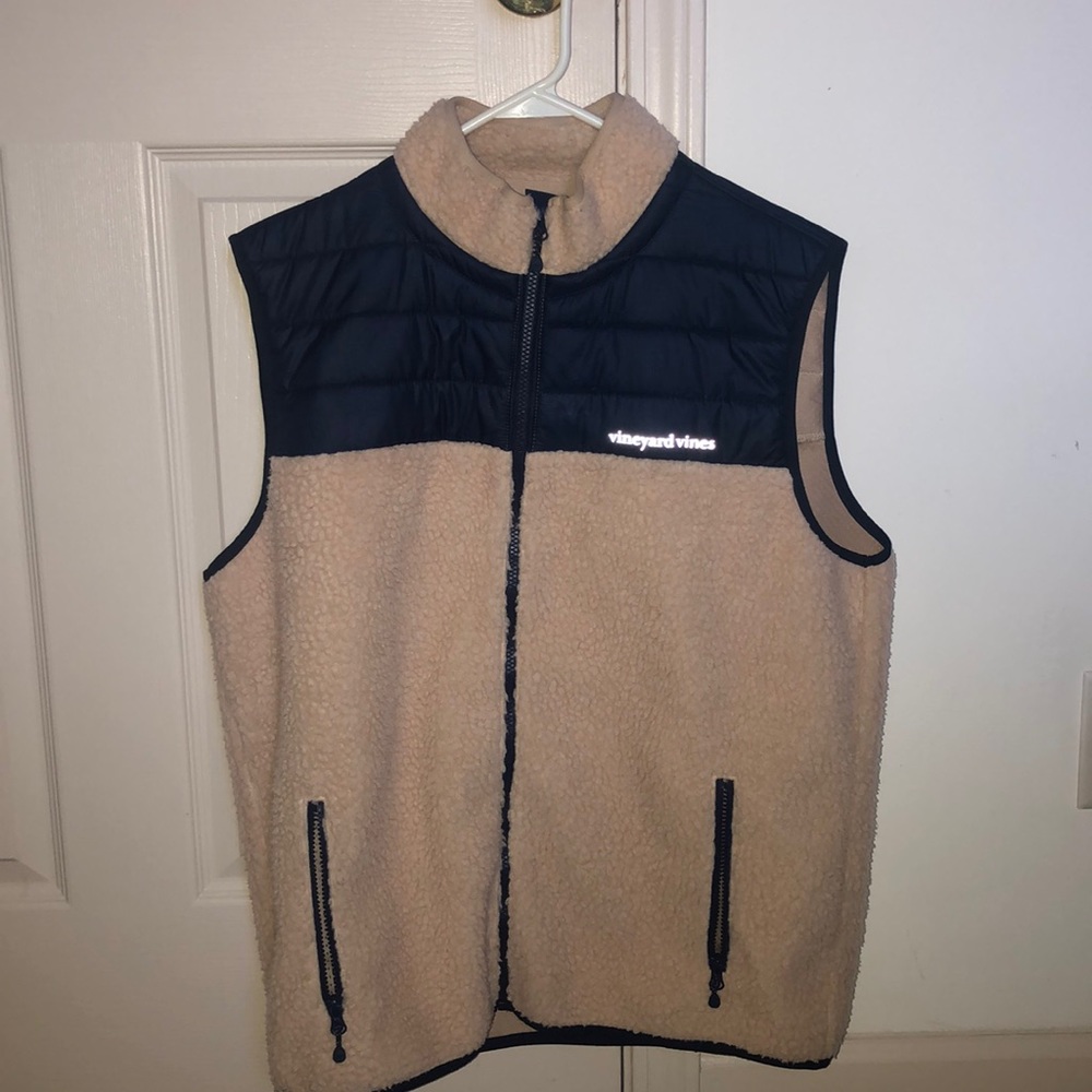 Vineyard vines vest